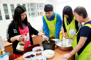 “할아버지 약밥 드시고 건강하세요”