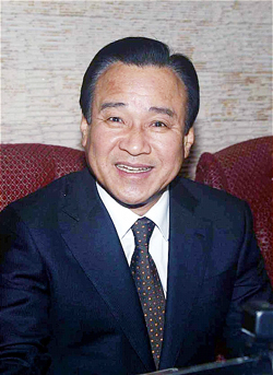 이완구, ‘양날의 칼’ 차고 忠心 앞으로