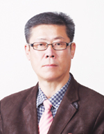 작은 소리도 귀 기울이는 서민의 대변자