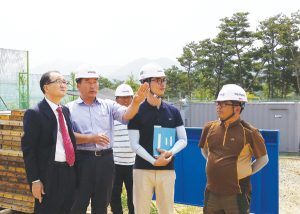 이석화 군수, 수영장 건립현장 안전 점검 나서