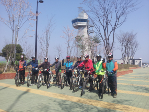 우리 모두 자전거의 매력 속으로 빠져 봐요∼