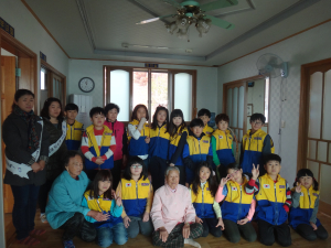 청남초, ‘경로당 봉사활동’ 