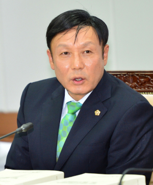 충남도의회 장기승 의원, 교육 공직자 청렴 프로그램 신설 앞장