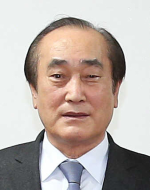 유병권 제3대 명예군수 취임식 열려