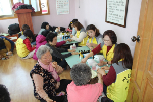 더불어 함께하는 굿뜨래전문봉사단 이동봉사활동 전개