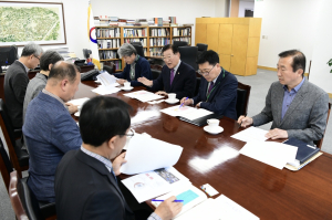 적극적인 ‘세일즈 행정’ 펼치는 김석환 홍성군수,
