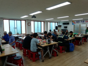 송진석 장평명예면장, 고향 어르신들께 보양식 대접