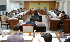 도의회 예결특위, 道 제2회 추경 심의 의결