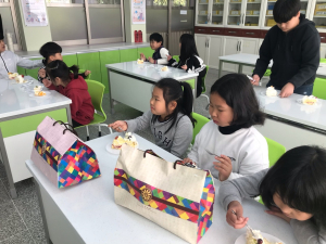 미당초등학교에 새로운 친구가 전학을 왔어요!