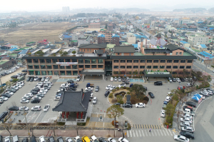 부여 중앙로5번가 설 맞이축제‘선물 펑펑’