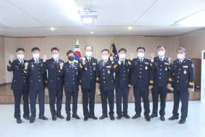 청양경찰서, 승진임용 및 모범공무원증 수여식 개최