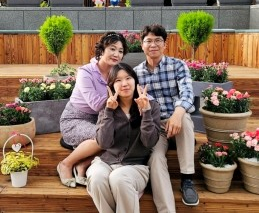 홍성군, 가정의달 맞아 치유쉼터 카네이션 포토존 운영
