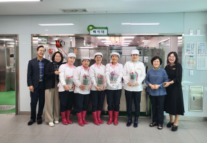 청양교육지원청, 간부공무원 학교급식 식중독 예방 특별점검 및 급식관계자 격려