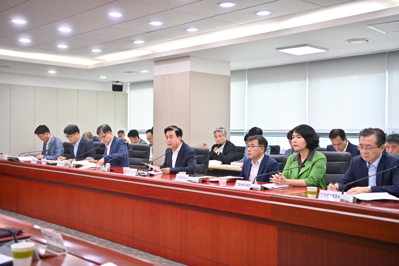 김태흠 지사 “투자협약 후속조치 속도”